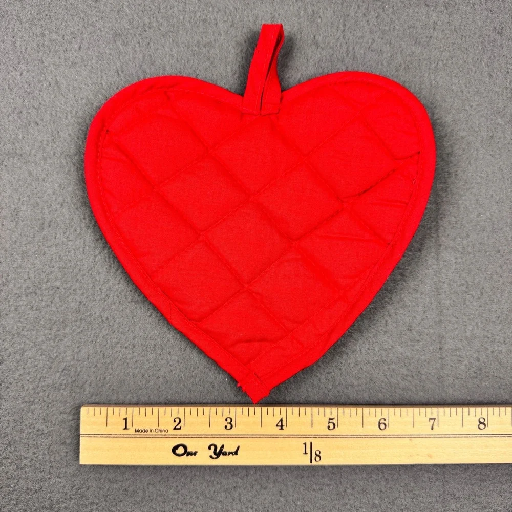 Vtg 2004 Abbey Press Heart Shaped Quilted Oven Mitt Measure of Happiness Quote